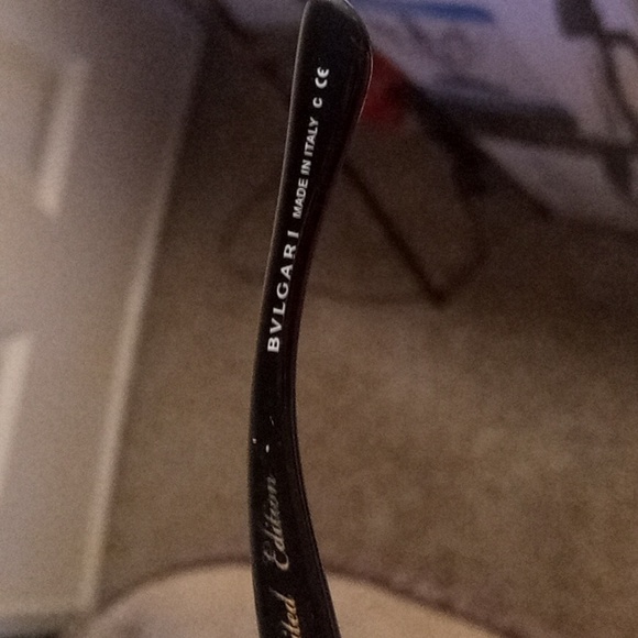 Authentic New Bvlgari sunglasses - Picture 4 of 4